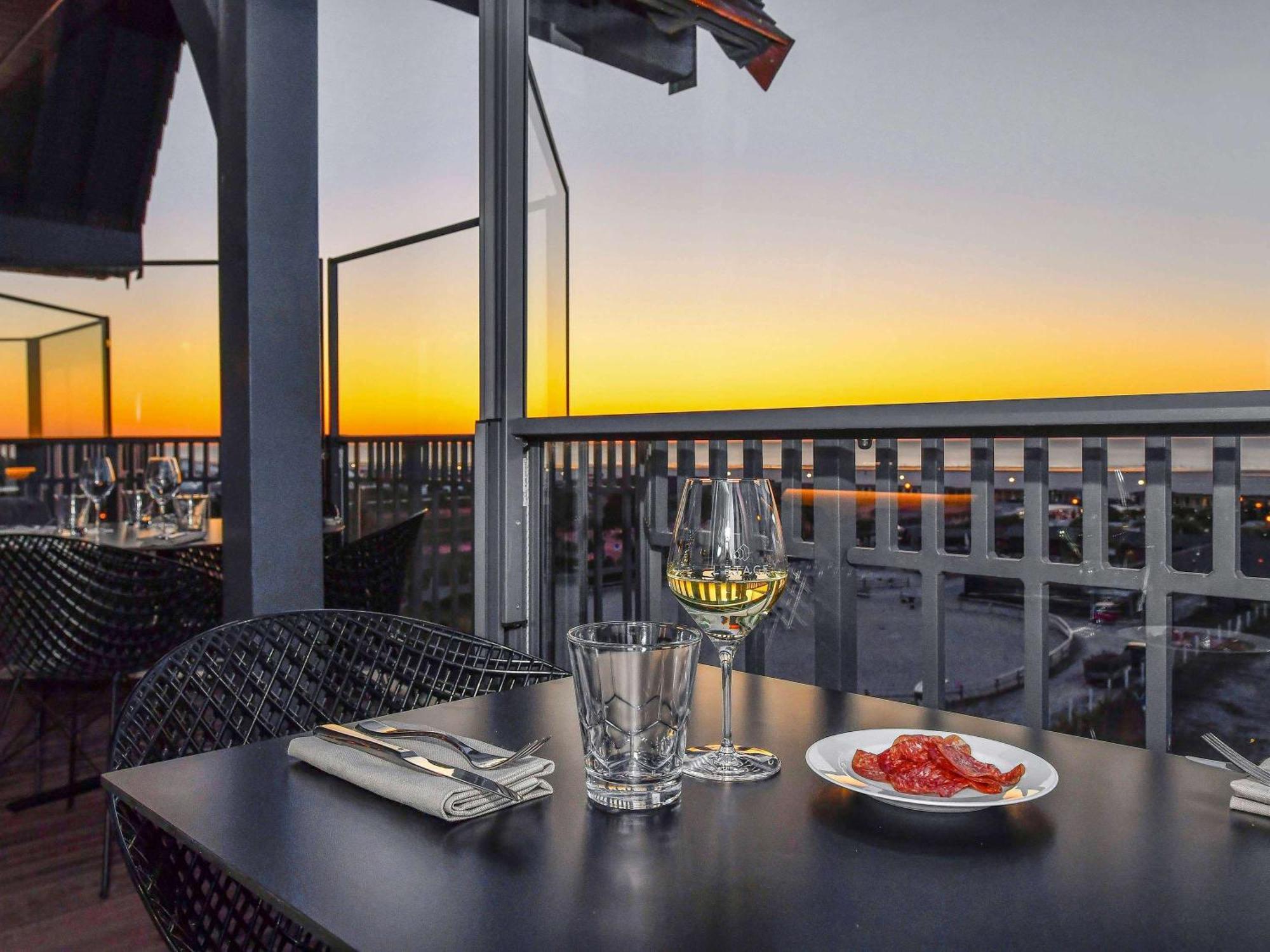 Novotel Deauville Plage Екстериор снимка