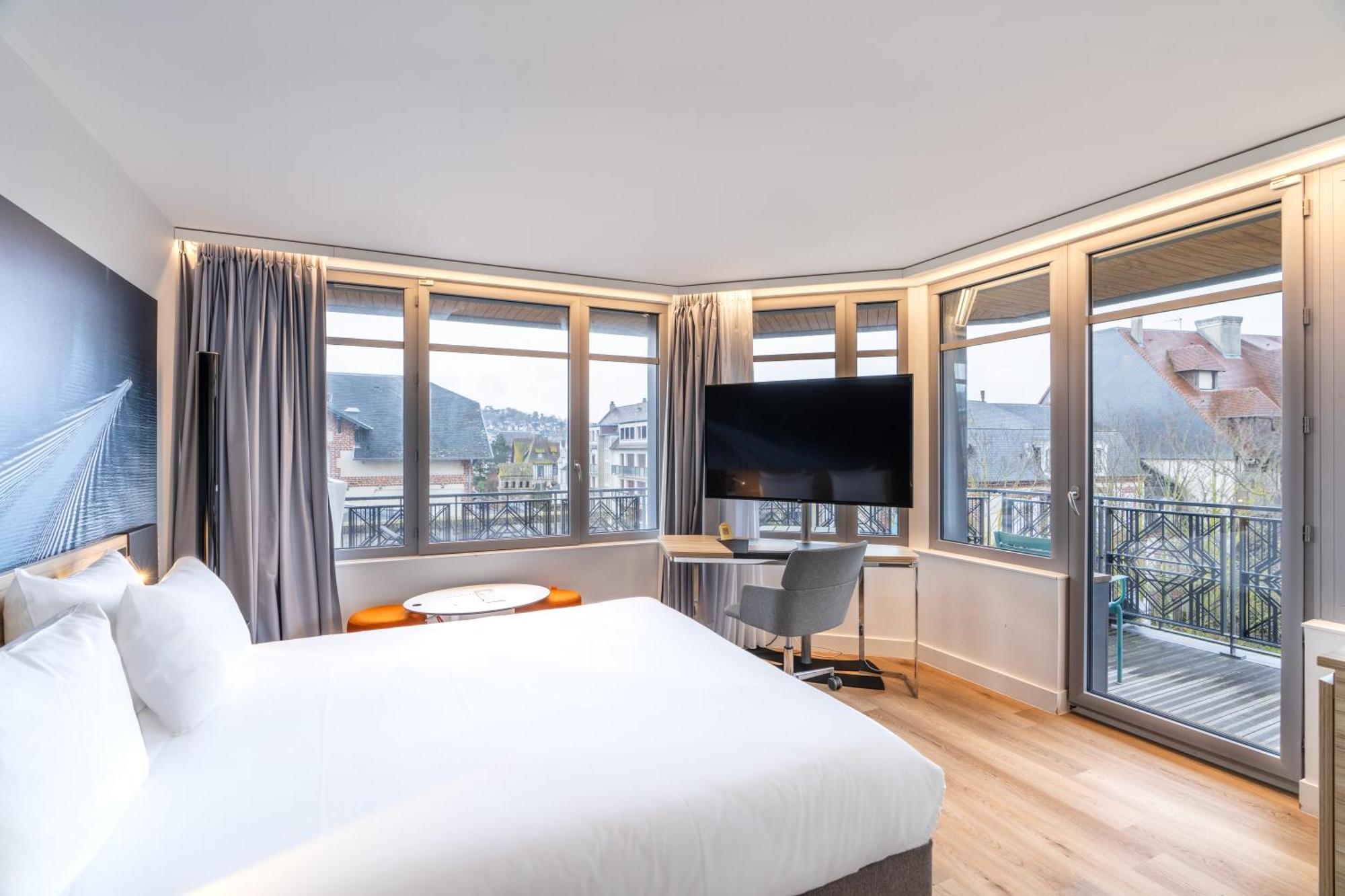 Novotel Deauville Plage Екстериор снимка