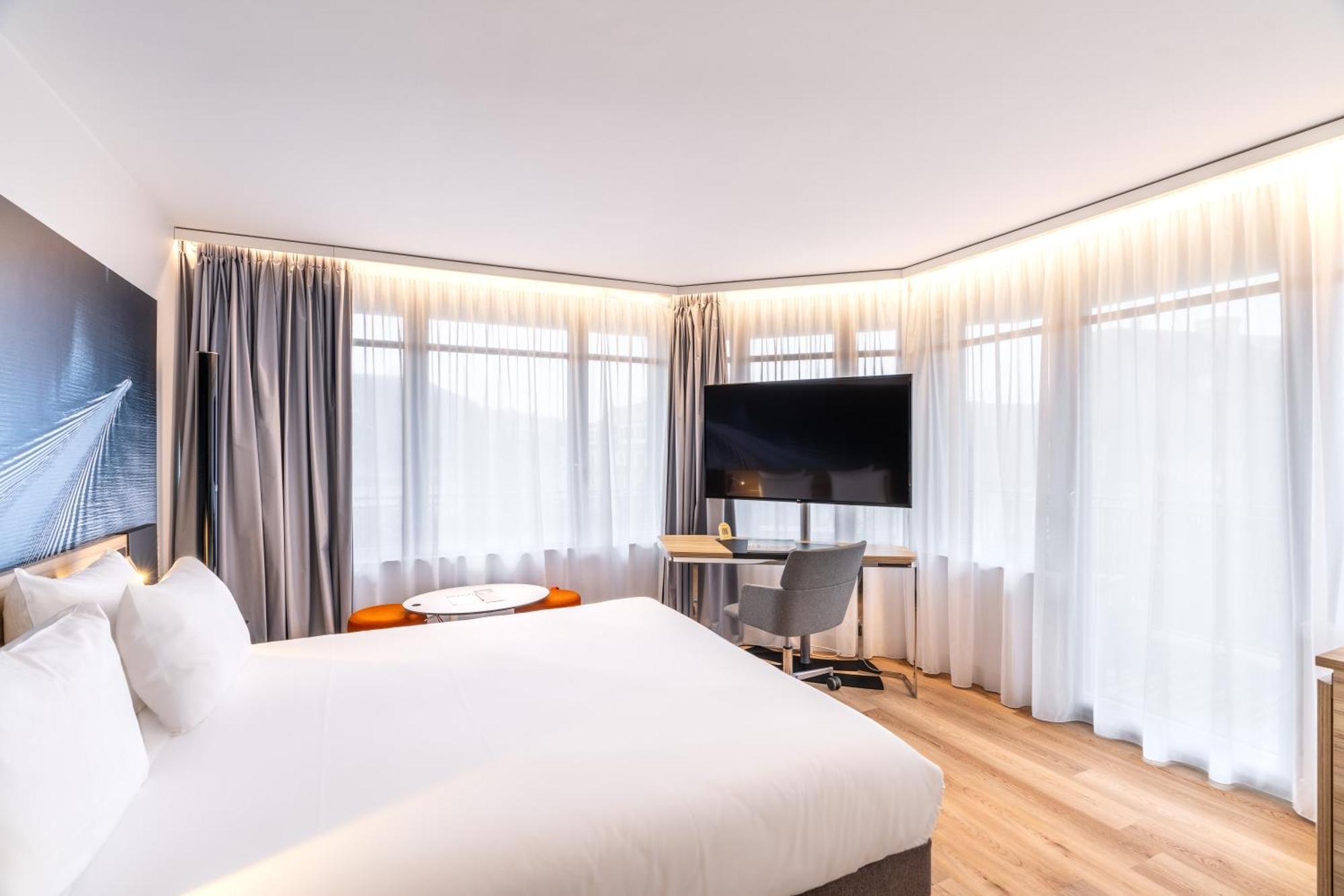Novotel Deauville Plage Екстериор снимка